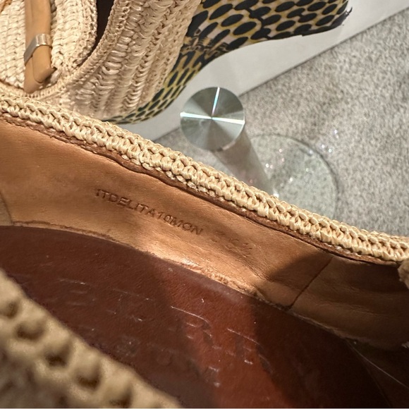 Burberry Prorsum Woven Raffia Straw Printed Wedge Pumps - Picture 13 of 13